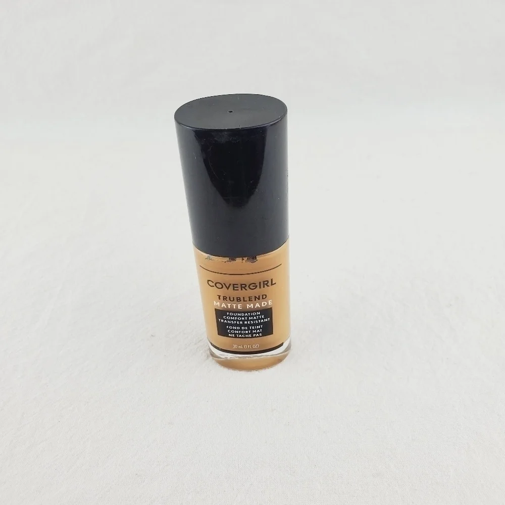 LAST ONE 🔥Covergirl trublend matte made foundation